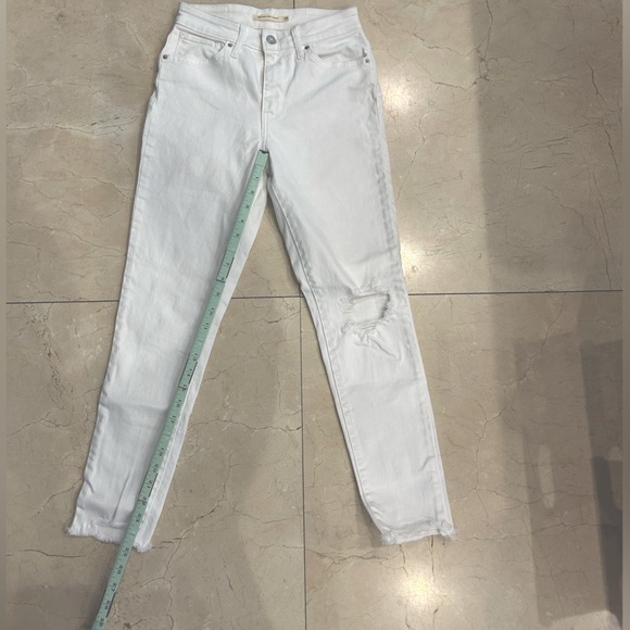 Levi’s Women 721 distressed High Rise Skinny jeans Size 28 in White - Picture 1 of 7